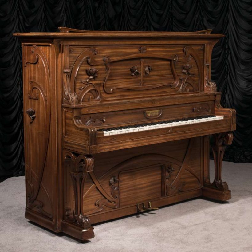 Player – Antique Piano Shop