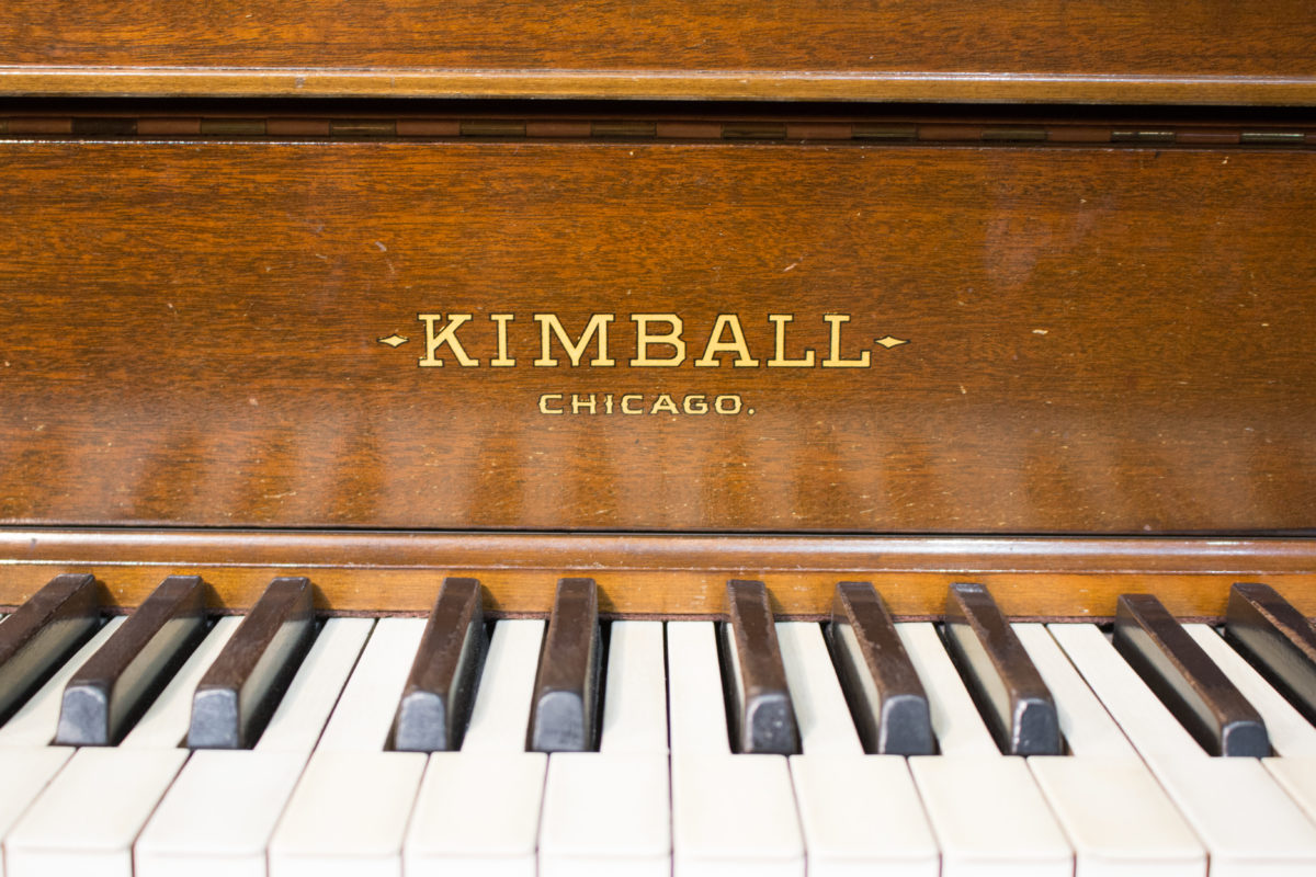 kimball baby grand piano mahogany